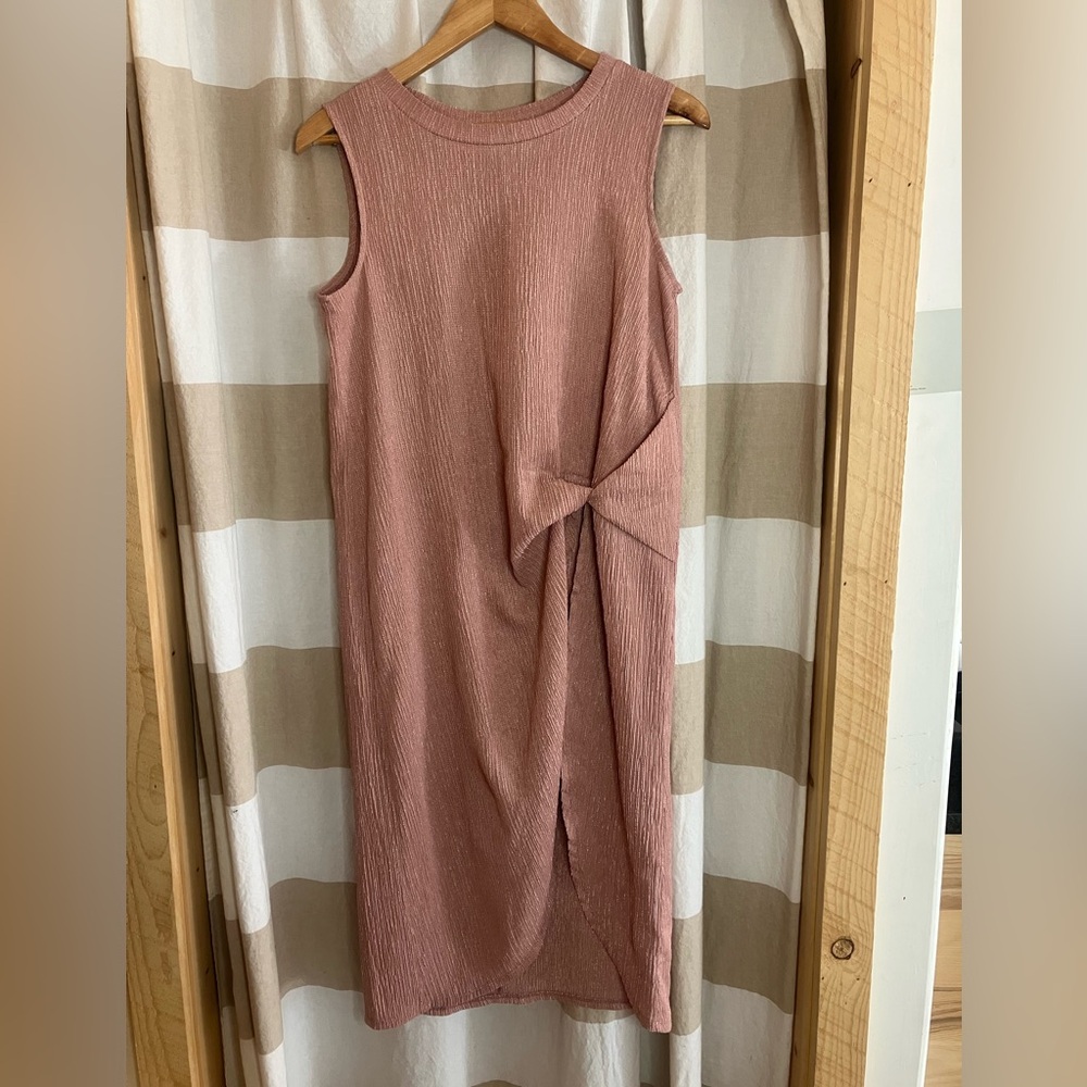 Comfy & Cute Asymmetrical Twist Waist Top.